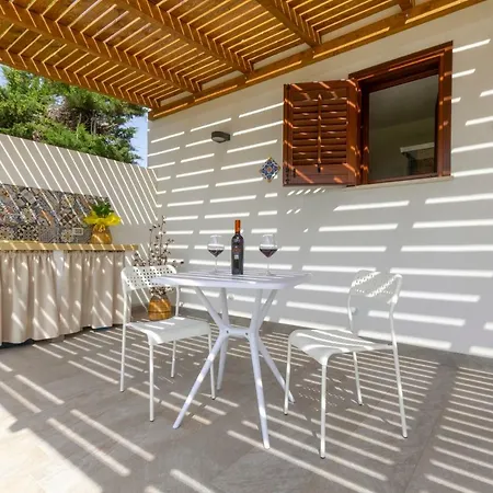 Brezza Di Stagnone Apartament *