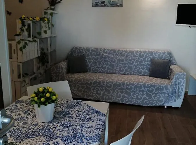 Brezza Di Stagnone 公寓 *