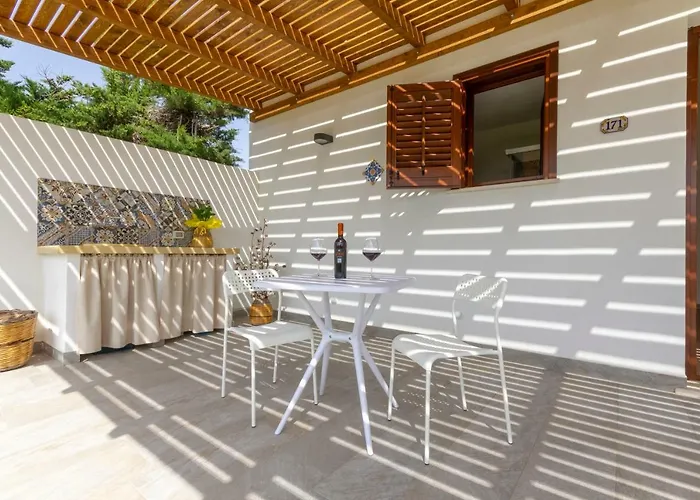 Brezza Di Stagnone 公寓 *